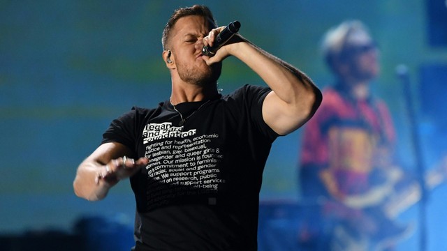 Vokalis Imagine Dragons, Dan Reynolds. Foto: Valerie MACON / AFP.