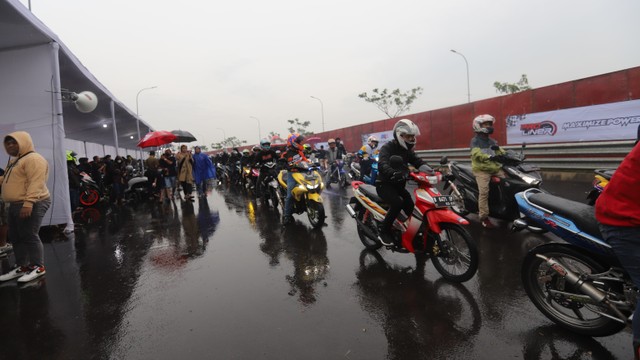 Fastron Enduro Street Race Polda Metro Jaya di BSD, Tangerang. Foto: Muhammad Ikbal/kumparan