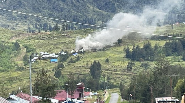 Pembakaran rumah warga di Ilaga Kabupaten Puncak Papua. (Foto: Humas Polda Papua) 