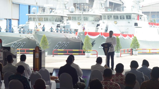 Presiden Joko Widodo meresmikan Kapal Cepat Rudal (KCR) 60m.  Foto: PT PAL Indonesia