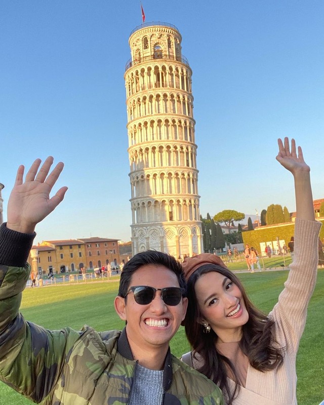 Momen bulan madu Belva Devara dan Sabrina Anggraini di Italia. Foto: Instagram/@belvadevara