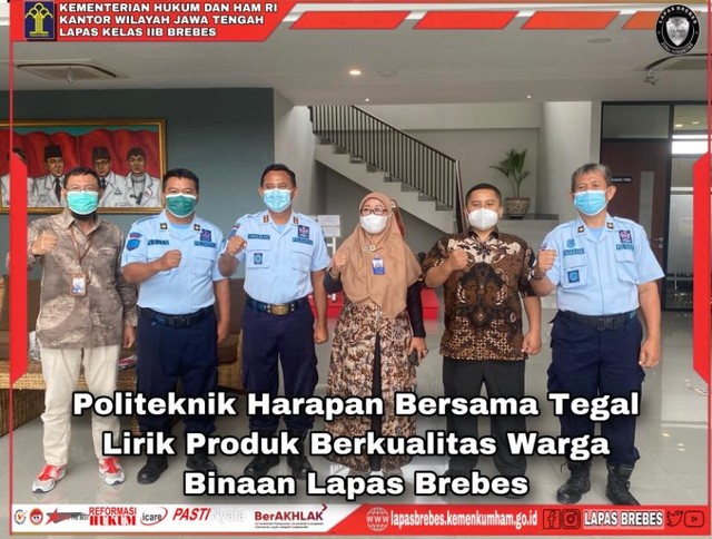 Jajaran pimpinan PHB Tegal disela pertemuan yang membahas kerjasama kedua belah pihak yang berlangsung di ruang direktorat PHB Tegal (Foto: Humas Lapas)