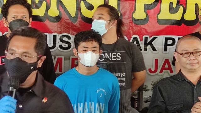 Tampang Rismantoro (24), perampok sadis yang bunuh Supriyono (37), seorang sekuriti toko kamera di Kota Semarang. Foto: Intan Alliva Khansa/kumparan