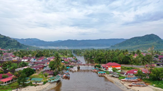 Ilustrasi Kota Sibolga di Sumatera Utara. Foto: Rio Ferdian Chaniago/Shutterstock