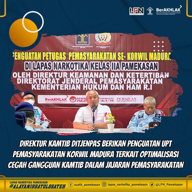 Direktur Keamanan dan Ketertiban Abdul Aris, Bc.IP.S.Sos.MM saat memberikan penguatan kepada seluruh petugas Pemasyarakatan Korwil Madura, Kamis (07/04/2022) Pagi. (Foto : Humas Lapas Narkotika Pamekasan)