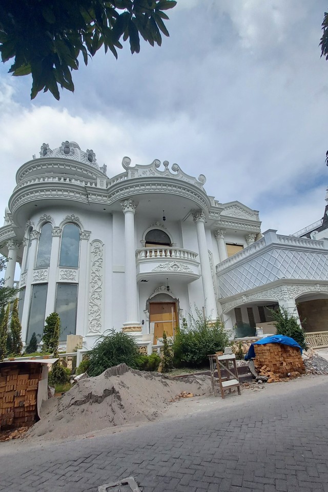 Rumah Indar Kenz di kompek perumahan elit Cemara Asri Medan. Foto: Rahmat Utomo/kumparan