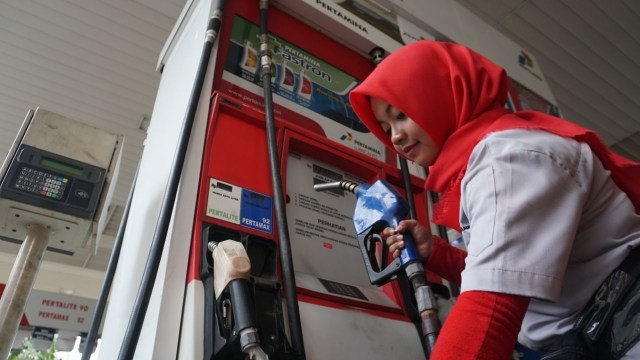 Harga Pertamax Direncanakan Naik Mulai April, Ini Estimasinya ...