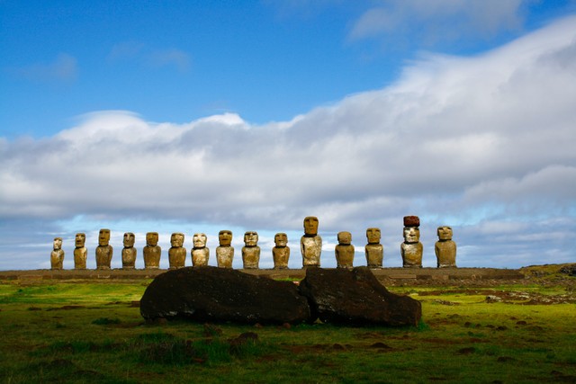 Emoji batu maksud 🗿 Moai