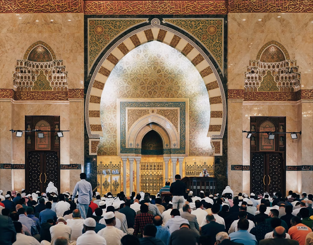 Pahala Shalat Berjamaah Di Masjid Dibandingkan Sendirian Di Rumah