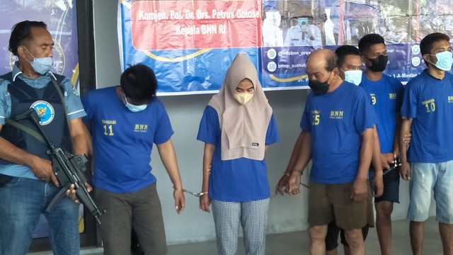 BNN saat memaparkan kasus pengungkapan 10 Kg sabu di Sumut. Foto: Dok. Istimewa