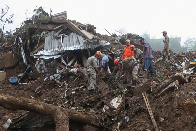 Korban Tewas Banjir Bandang Dan Longsor Brasil Jadi 110 Orang ...