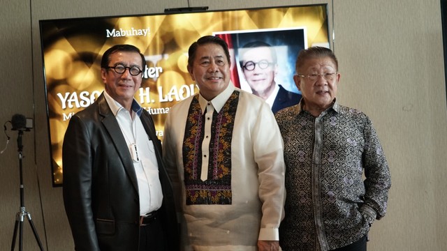 Menkum HAM Yasonna Laoly, Ketua Philippine Business Club Indonesia Antonio Capati, bersama Duta Besar Filipina untuk Indonesia Leehiong T. Wee. (Foto: Kemenkumham)
