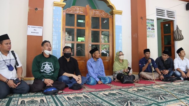 Komisioner Komnas HAM RI Beka Ulung Hapsara mengunjungi Desa Wadas. Foto: Komnas HAM