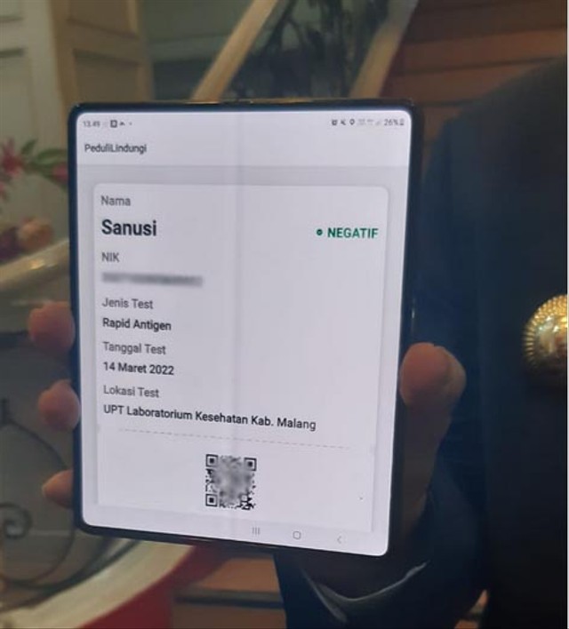 Hasil Rapid Antigen Bupati Sanusi di PeduliLindungi. foto/Aisyah Nawangsari.