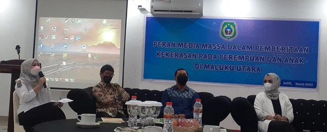 Kegiatan bertemakan Peran Media Masssa dalam Pemberitaan Kekerasan Pada Perempuan dan Anak, yang digelar Dinas Pemberdayaan Perempuan dan Perlindungan Anak (DP3A) Maluku Utara. Foto: Sansul Sardi/cermat