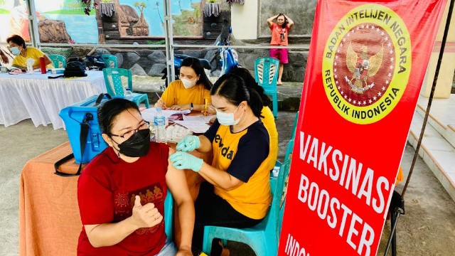 BIN Daerah Sulawesi Utara bersama stakeholder terkait terus memberikan pelayanan Vaksinasi bagi masyarakat Sulut