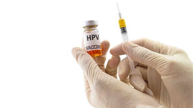 Ilustrasi vaksin HPV. Foto: pittawut/Shutterstock