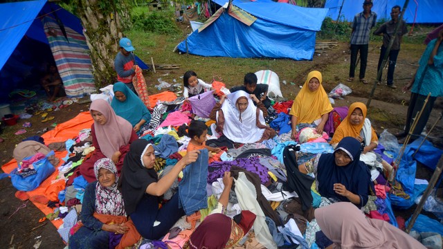 Foto Kondisi Korban Gempa Pasaman Barat Di Pengungsian