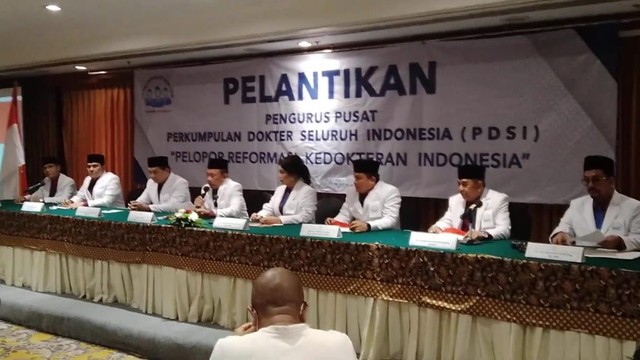 Deklarasi organisasi Perkumpulan Dokter Seluruh Indonesia (PDSI) di Hotel Borobudur, Jakarta, Rabu (27/4).  Foto: YouTube/Insan Tauladan