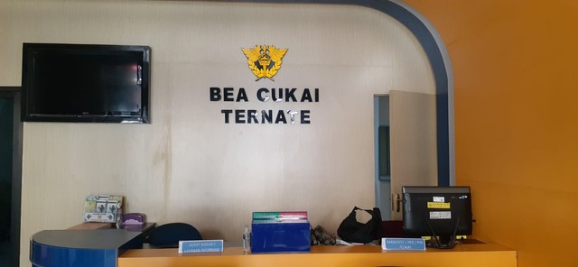 Suasana di ruang pelayanan KPPBC Kota Ternate. Foto: Sansul Sardi/cermat