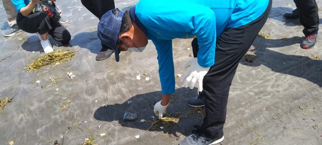 Kunjungi Pantai Kuta, Menteri KKP Canangkan Gerakan Pembersihan Sampah laut (152610)