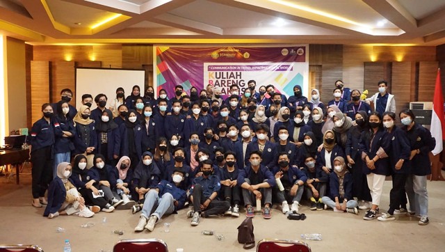 Kuliah bareng praktisi digelar Mahasiswa Ilmu Komunikasi Untan Pontianak. Foto: Dok. Istimewa