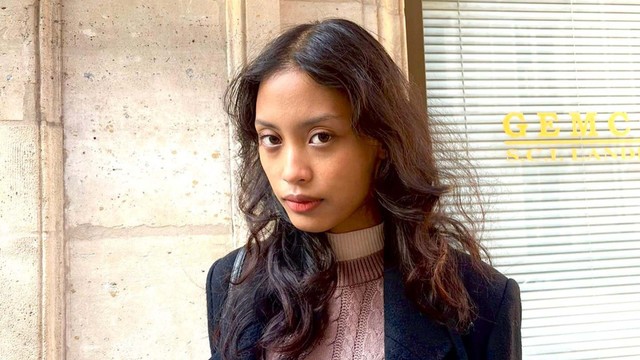 Nafa Salvana Yasmin, model asal Karawang, Jawa Barat, yang berhasil tampil di runway Milan Fashion Week pada Februari 2022. Foto: Instagram.com/nafasalvana