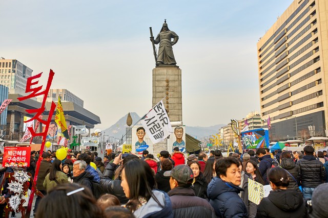 Situasi Demonstrasi Pemakzulan Presiden Park Geun-Hye, 2017. Mathew Schwartz/Unsplash