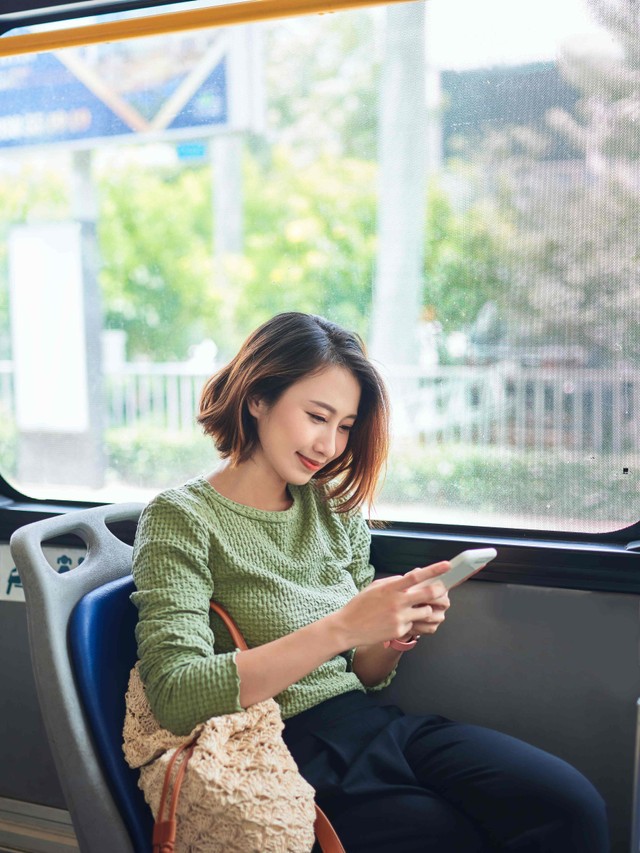 Ilustrasi penumpang bus. Foto: Makistock/Shutterstock