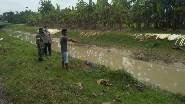 Mancing Ikan, Seorang Anak di Bojonegoro Ditemukan Tewas Tenggelam (73500)