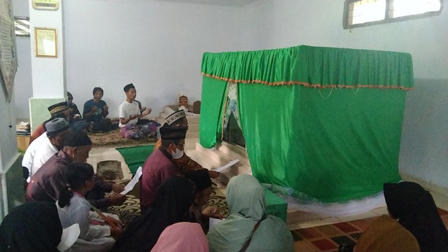 Makam keramat Syeh Tubagus Yahya. | Foto: Bella Sardio /Lampung Geh