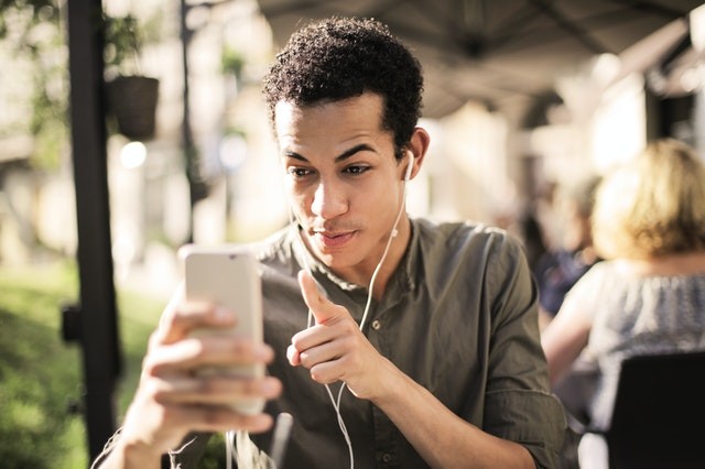 Ilustrasi melakukan video call. Foto: Andrea Piacquadio/Pexels