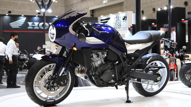 Honda Hawk 11 Debut di Osaka Motorcycle Show 2022, Ini Wujudnya (59245)