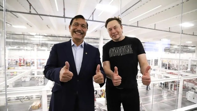 Bertemu Luhut hingga Jokowi, Elon Musk Pakai Kaus Seharga Rp 400 Ribuan (46038)