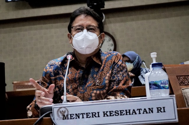 Menteri Kesehatan Budi Gunadi Sadikin mengikuti rapat kerja dan rapat dengar pendapat dengan Ketua Komite Penanganan Covid-19 dan Pemulihan Ekonomi Nasional (KPCPEN) di Komisi IX DPR RI, Jakarta, Rabu (23/3/2022). Foto: Jamal Ramadhan/kumparan