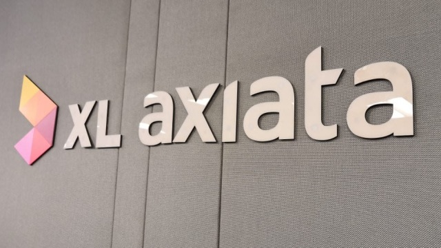 Logo XL Axiata. Foto: Kumparan