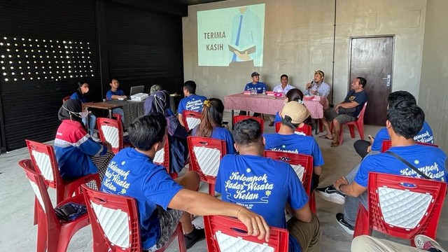 Pelatihan untuk mempersiapkan Kelompok Sadar Wisata (Pokdarwis) Kelan yang digelar PT Pertamina Patra Niaga Regional Jatimbalinus DPPU Ngurah Rai - IST