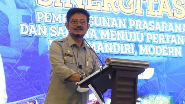 Menteri Pertanian Syahrul Yasin Limpo (SYL) saat Rapat Koordinasi dan Sinkronisasi Pelaksanaan Program/Kegiatan Pembangunan Prasarana dan Sarana Pertanian TA 2022 di Bogor, Jabar Kamis (10/3). Foto: Kementan