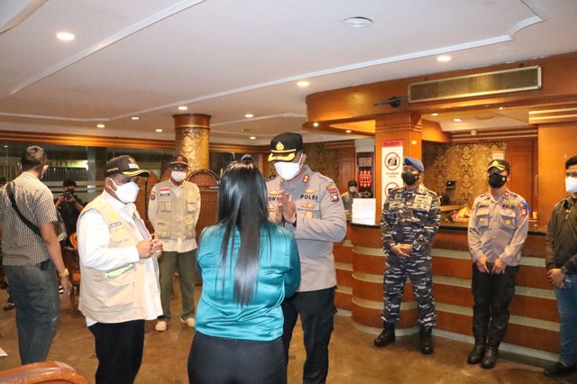 Operasi yustisi prokes disalah satu tempat hiburan malam di Karimun. Foto: Istimewa