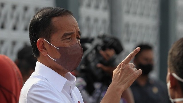 Presiden Joko Widodo menyatakan akan melarang eskpor minyak goreng dan minyak sawit mulai 28 April mendatang.