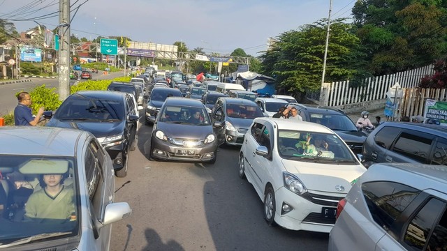 Situasi lalu lintas Puncak pada Jumat (6/5) pagi. Foto: Dok. Istimewa