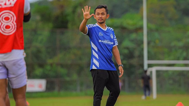 Pelatih asal Indonesia, Muhamad Yusup Prasetiyo. Potret saat di Kelantan FC. Foto: Dok Muhamad Yusup Prasetiyo