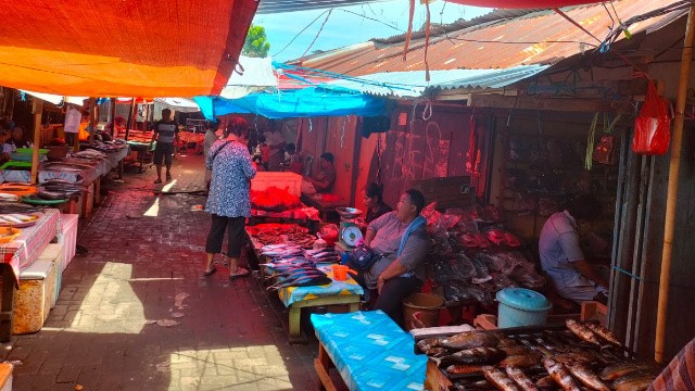 Pasar Amurang di Kecamatan Amurang, Kabupaten Minahasa Selatan