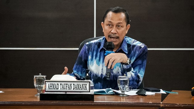 Ketua Komnas HAM RI, Ahmad Taufan Damanik menghadiri konferensi pers terkait hasil pemantauan dan penyelidikan Lapas Narkotika Klas IIA Yogyakarta. Foto: Iqbal Firdaus/kumparan