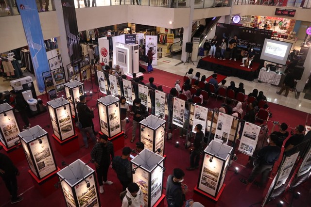 Suasana penutupan Parade Arsitektur Nasional 2022 bertajuk "Arsitektur Hari Ini : Menelusuri Ruang dan Waktu" sekaligus menandai usianya rangkaian Muswil IAI Wilayah Malang. Foto : Feni Yusnia