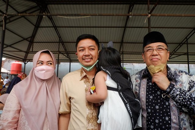 Mantan Wali Kota Kendari Asrun dan Adriatma Dwi Putra usai bebas dari penjara. Foto: Dok Istimewa.
