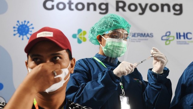 Vaksinasi Gotong Royong: Sejumlah Pekerja Sulit Akses Vaksin Booster