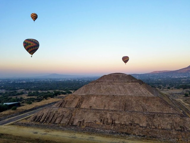 Piramida Teotihuacan peninggalan suku aztec Foto oleh Jorge dari Pexels