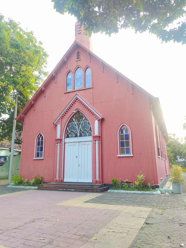 Gereja Merah Kota Probolinggo. (dokumen pribadi)