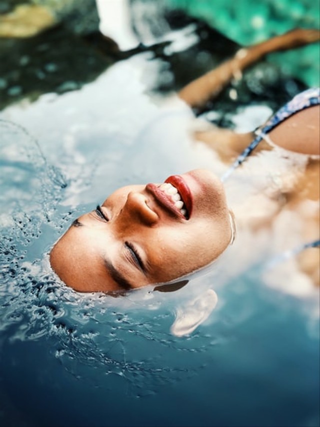 Rekomendasi Hydrating Toner Terbaik untuk Melembabkan Wajah, https://unsplash.com/@jernejgraj